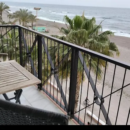 Tres Primera Linea De Playa Апартаменты